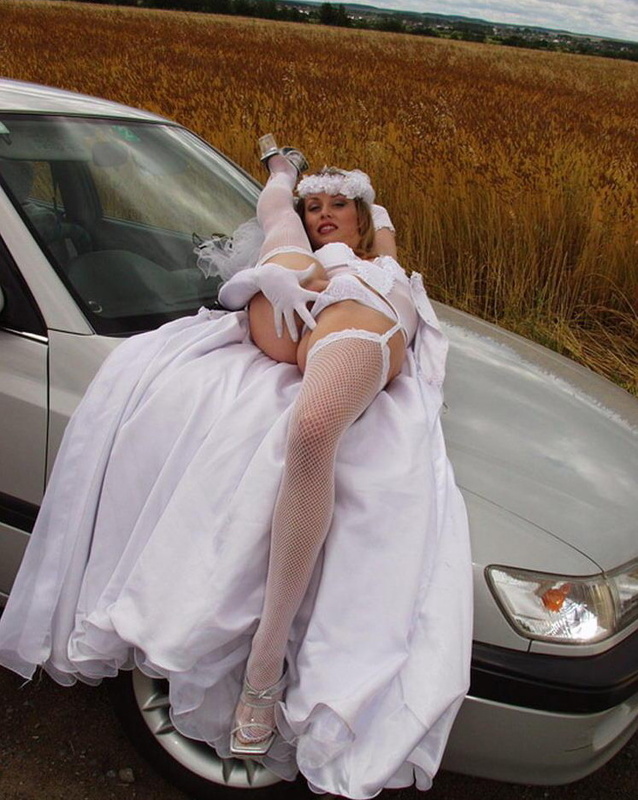 Эротическая фотосессия клёвой невесты