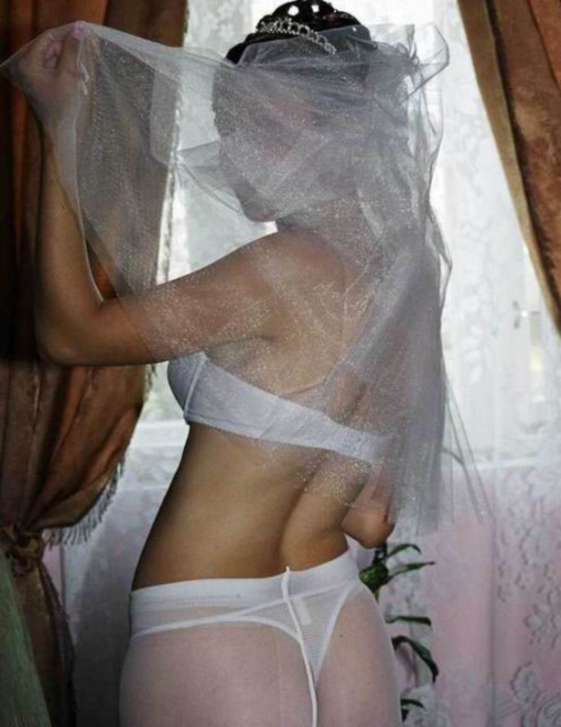 Невеста в секс белье