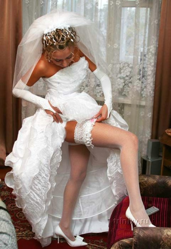 Похотливая невеста - 8 фото