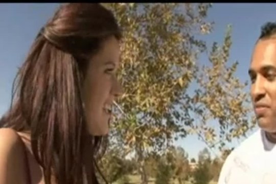 Хорошенькая Девушка Фотограф Нарвалась На Гигантский Член