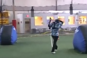 Отдалась чемпиону по пейнтболу