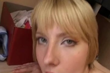 Парень трахал тёлку очень спокойно