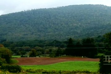 Связали ее сиськи и кончили на лицо