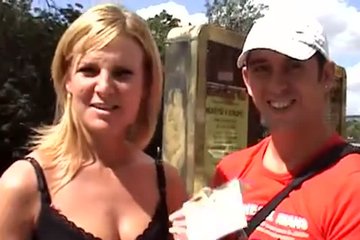 Флаеры стали поводом знакомства