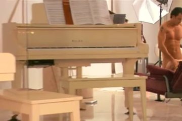 Стройная сучка и взрослый парень