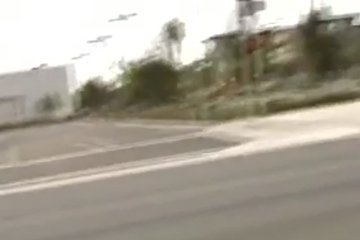 Девушка очень быстро ехала к своему парню чтобы он ее трахнул