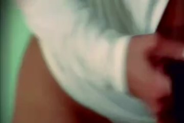 Пришел к любимой в чистую постель за сексом