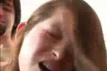 Плотно прижимается к попке шлюшки