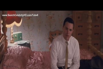 Любит своих партнёрш няшить сзади