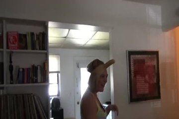 Соски так вовремя решили познакомиться