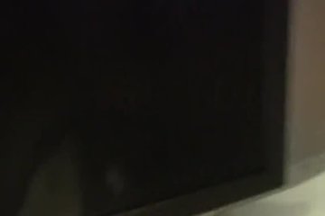 Заставляет шлюшку двигаться резче
