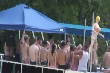 Количество пьяных тёлочек может зашкаливать