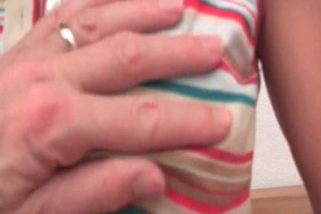 Зрелую милфу никто не хочет трогать