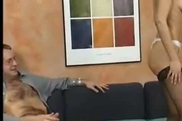 Мужчина обожает горячих телочек