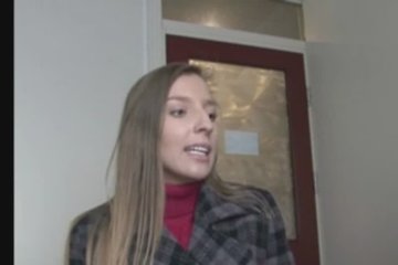 Стриптиз от незнакомки