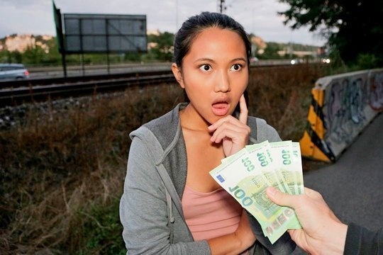Порно Предложили Деньги На Улице