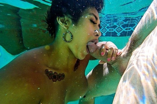 Азиатка бассейн масс - порно видео на ecomamochka.ru