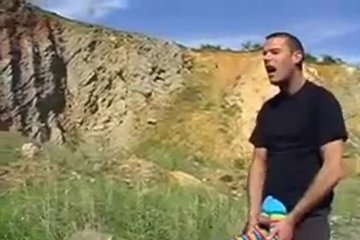 Просто отдохнули на зелёной травке